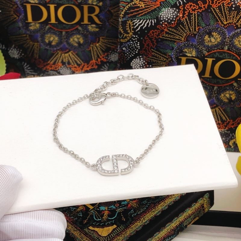 chr1st1an D10r bracelets